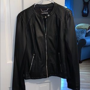 BLACK LEATHER JACKET